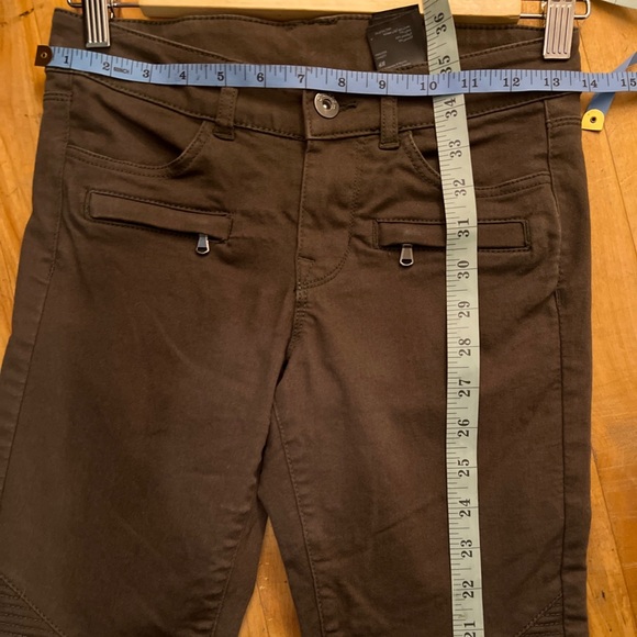 3/$25 H&M Divided Jeans 4 GUC - Picture 6 of 8